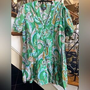GiGiO NWOT Green Paisley button front dress.S Lined. Self /Rayon/Nylon - cotton